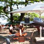 Terrasse Kaffee und Kuchen